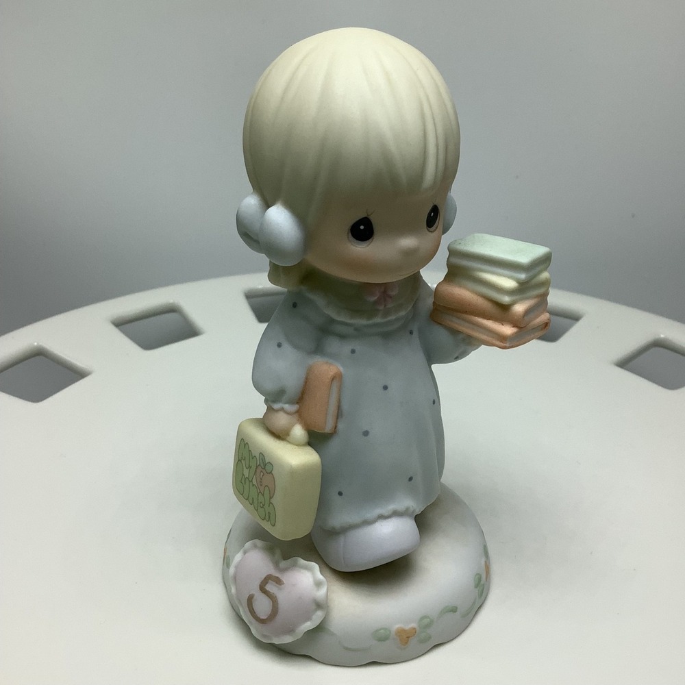 Precious Moments Growing in Grace Age 5 1994 Girl w/ Books